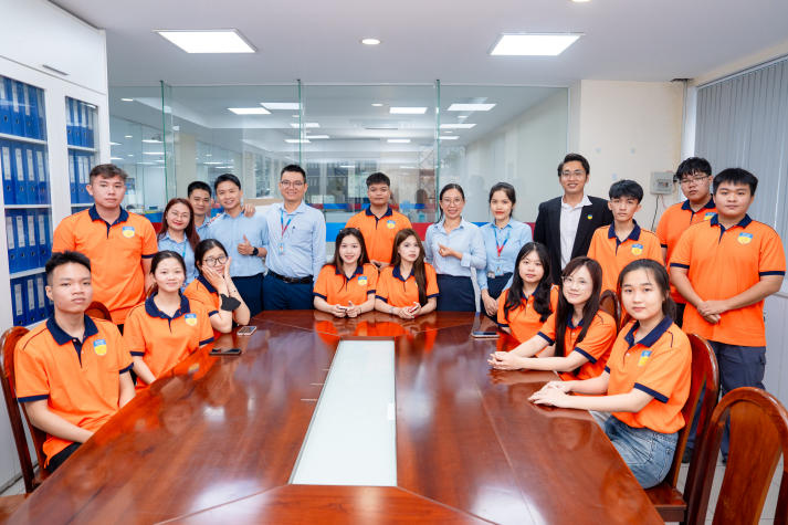7 phòng nghiệp vụ VietinBank mở rộng góc nhìn nghề ngân hàng cho sinh viên Tài chính - Thương mại 64