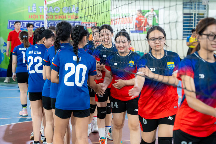 Chung kết Bóng chuyền nữ HUTECH GAMES 2026: Ngôi vương gọi tên Khoa Marketing - Kinh doanh quốc tế 15