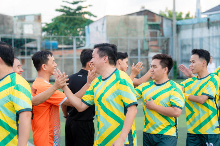 [Hội thao CB-GV-NV HUTECH 2025]: Bóng đá nam xác định hai đội tranh ngôi vô địch 27