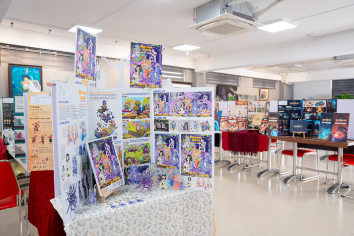 Bứt phá sáng tạo tại buổi trưng bày sản phẩm “Thiết kế dựng hình” của sinh viên Thiết kế đồ họa 9