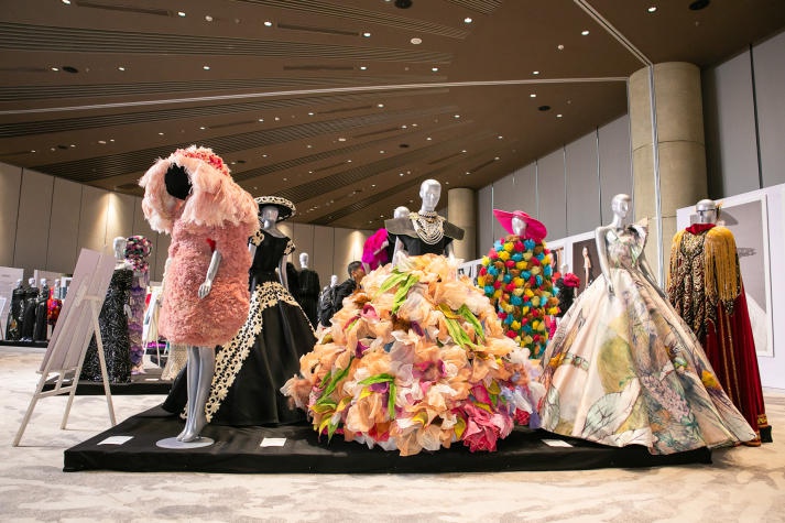 Dự triển lãm Vietnam’s Fashion Journey 2000-2023, sinh viên Thiết kế thời trang chiêm ngưỡng loạt “tạo tác” của các NTK đình đám 49