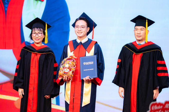 400 tân khoa HUTECH tốt nghiệp, mang tinh thần học hỏi suốt đời vào hành trình mới 84