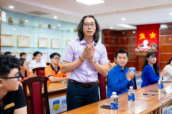 HUTECH trao học bổng “Dám ước mơ - Chạm thành công”, tiếp sức sinh viên vươn lên năm học 2025-2026 31