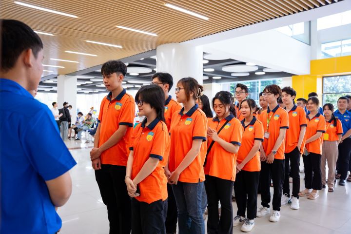 [Video] HUTECH-ers chính thức trở lại trường khởi động năm học mới 2023-2024 47