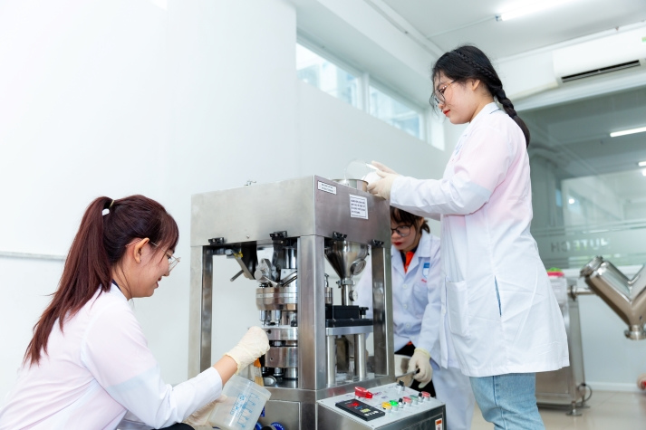 Bộ Giáo dục và Đào tạo công bố điểm sàn nhóm ngành sức khỏe năm 2025 152