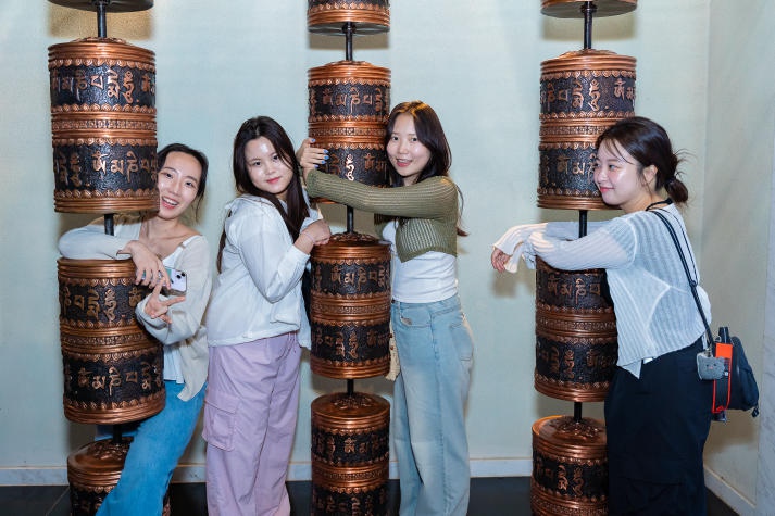 Theo chân sinh viên HUTECH và Tongmyong khám phá “Đất Thánh” Tây Ninh 39