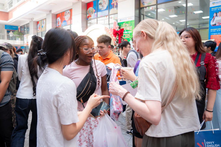 HUTECH-ers "bỏ túi" kỹ năng từ môi trường đa văn hóa 129