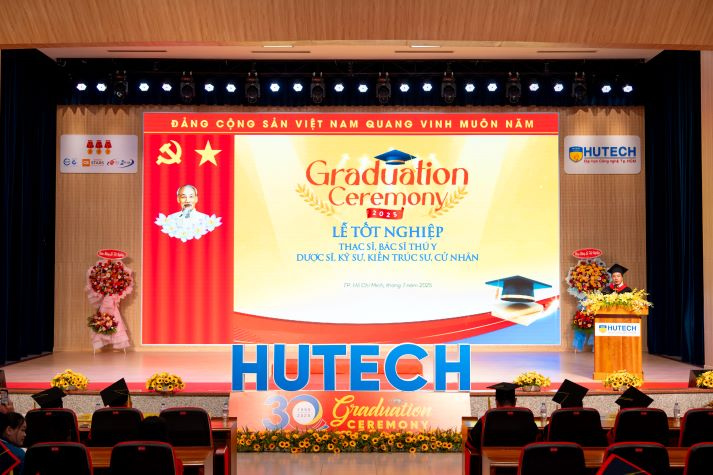 LỄ TRAO BẰNG TỐT NGHIỆP (ĐỢT THÁNG 7/2025) 8