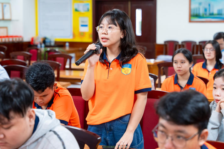 [Video] Dấu ấn đầu đời Blouse trắng: Tân sinh viên Khoa Dược chính thức bước vào hành trình mới 139