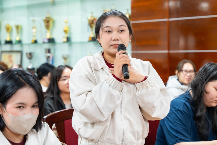 Sinh viên Khoa KHXH&QHCC học cách “cưa đổ” nhà tuyển dụng bằng thương hiệu cá nhân 92