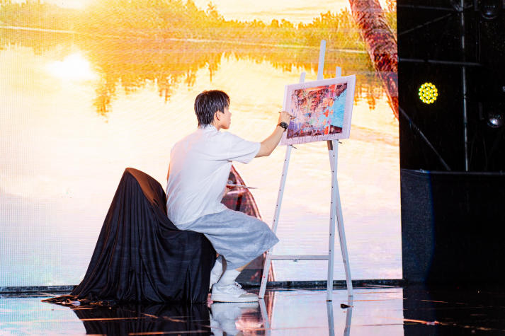 Sinh viên HUTECH thắp sáng niềm tự hào Việt qua chuỗi đồ án nghệ thuật hoành tráng 109