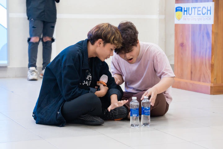 Sinh viên HUTECH sôi nổi tìm hiểu “Tác hại của thuốc lá và thuốc lá thế hệ mới đối với sức khoẻ của thanh thiếu niên” 285