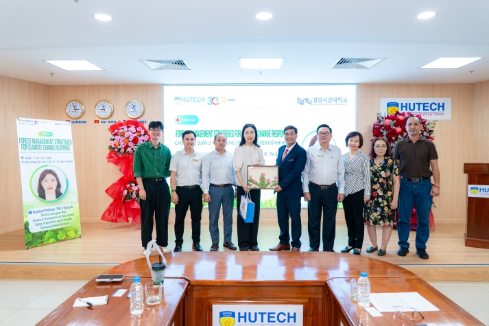 Academic exchange between HUTECH and Gyeongsang National University students on sustainable forest management 12