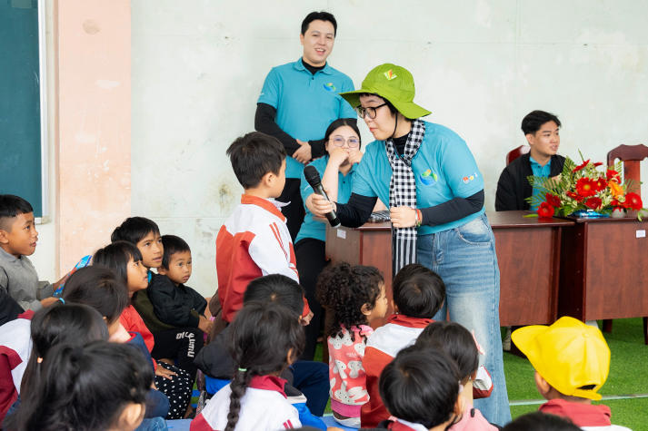 Chương trình thiện nguyện "Trăng sáng LangBiang" mang Trung thu ấm áp đến trẻ em vùng cao 32