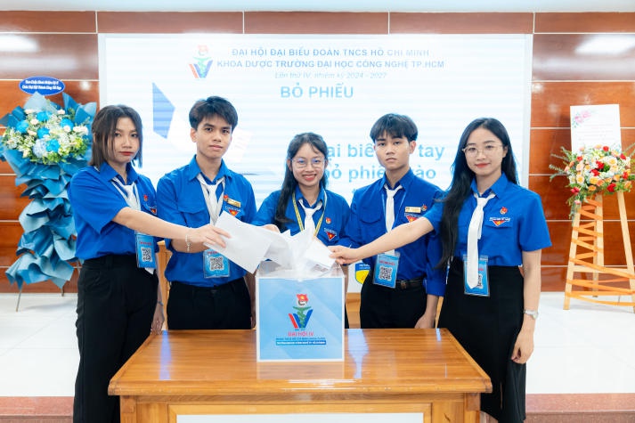 Đại hội Đại biểu Đoàn TNCS Hồ Chí Minh lần thứ IV của Khoa Dược tràn đầy khát vọng vươn xa 71