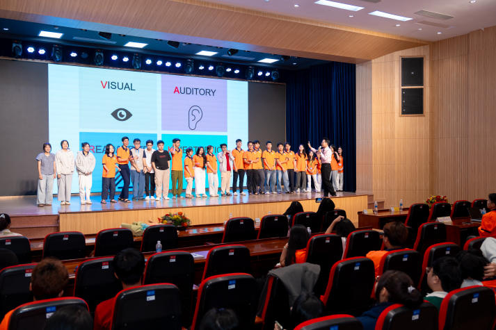 HUTECH-ers “bỏ túi” kỹ năng thích ứng đại học, chủ động vượt qua áp lực 104
