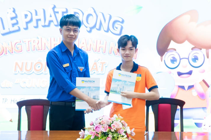 Đoàn Viện Kỹ thuật HUTECH phát động công trình thanh niên “Nuôi heo đất” 20