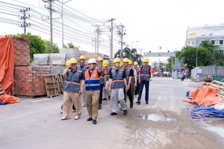 Sinh viên Khoa Xây dựng học nghề từ thực tế công trình 43