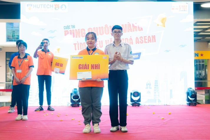 Sôi nổi Ngày hội “Sinh viên 5 tốt”: HUTECH-ers chủ động rèn luyện, bứt phá bản thân 137