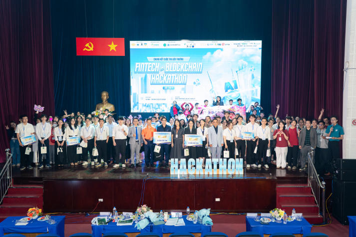 Sinh viên ngành Tài chính - Ngân hàng ghi dấu tại Chung kết Liên trường Fintech - Blockchain Hackathon lần 5 89