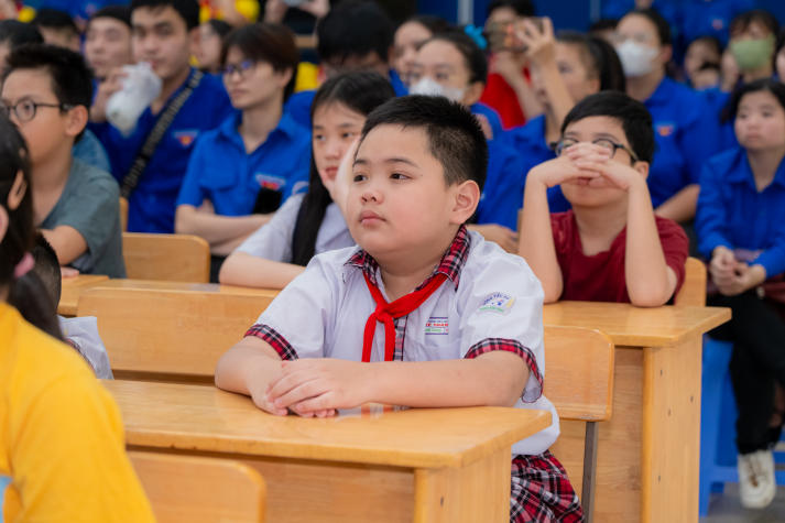 Khi mùa xuân được sẻ chia: Tuổi trẻ Khoa Tài chính - Thương mại mang Tết đến với thiếu nhi khó khăn 15