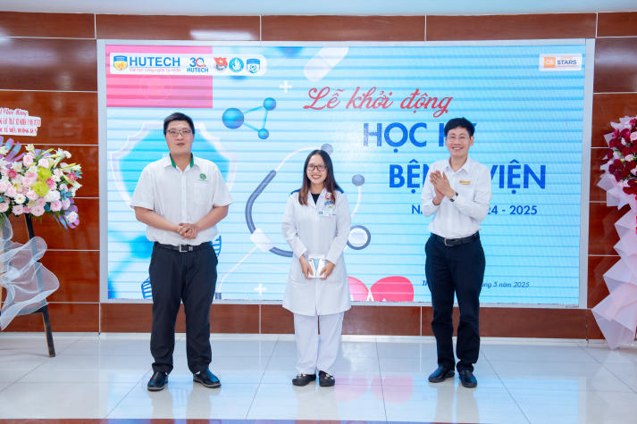 [Video] Lễ khởi động học kỳ bệnh viện: Dấu mốc khởi đầu hành trình thực tập của sinh viên Khoa Điều và Xét nghiệm HUTECH 131