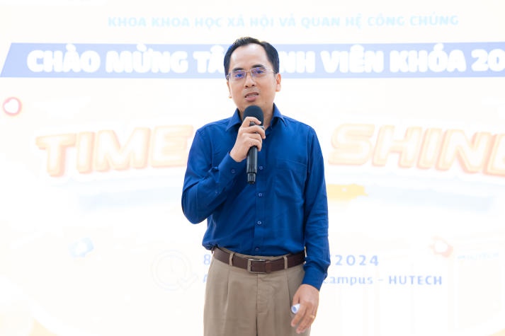 “Time To Shine” - newbies Khoa Khoa học Xã hội & Quan hệ Công chúng tự tin tỏa sáng 22