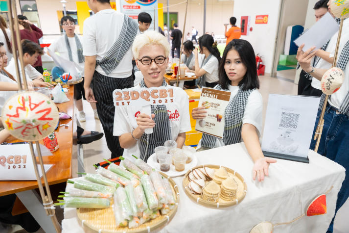 [Video] Sài Gòn đa sắc qua lăng kính Deep Zoom - Sáng tạo của sinh viên ngành Quan hệ công chúng HUTECH 143