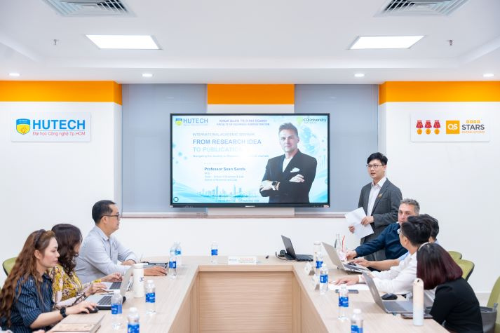 CB-GV-NV Khoa Quản trị kinh doanh tiếp cận hành trình từ ý tưởng nghiên cứu đến công bố quốc tế 10