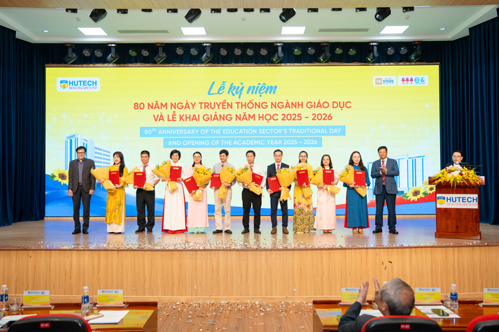 HUTECH opens the 2025-2026 academic year alongside the national celebration of 80 years of Vietnam’s education 122