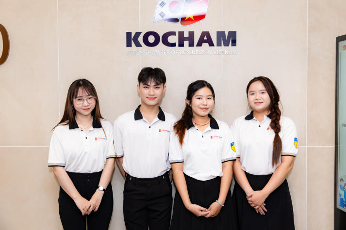 Học bổng KOCHAM 2026 tiếp thêm động lực học tập cho sinh viên HUTECH 16