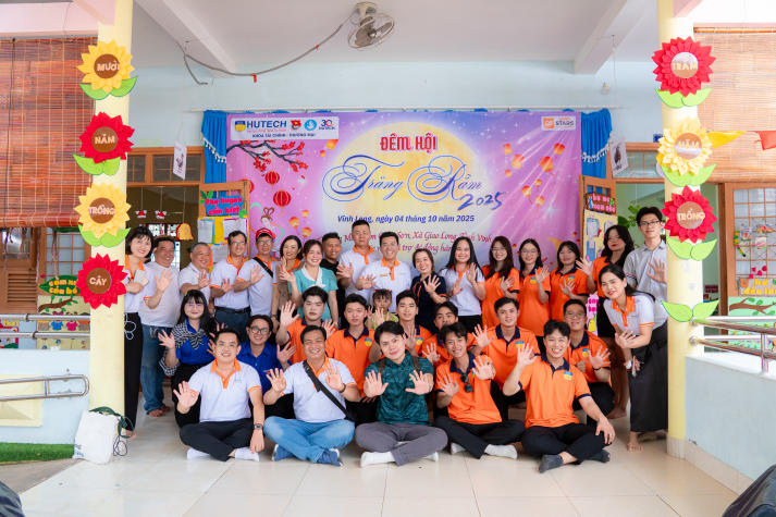 Một mùa Trăng trọn vẹn: Sinh viên Khoa Tài chính - Thương mại HUTECH đem niềm vui đến trẻ em Vĩnh Long 9