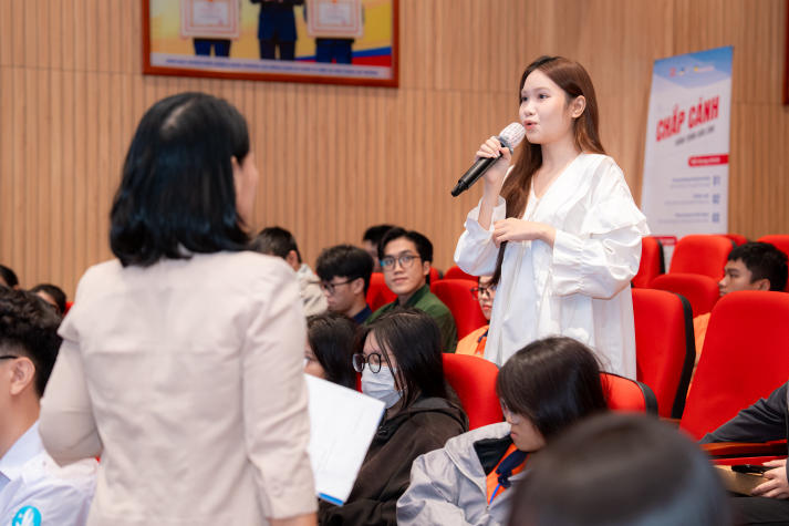 Sinh viên HUTECH viết nên câu chuyện trưởng thành tại “Chắp Cánh - Hành trình bản lĩnh” 86