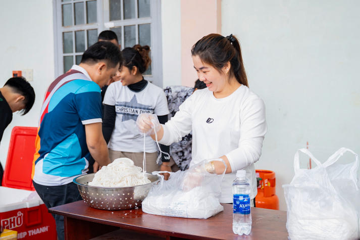 Chương trình thiện nguyện "Trăng sáng LangBiang" mang Trung thu ấm áp đến trẻ em vùng cao 79