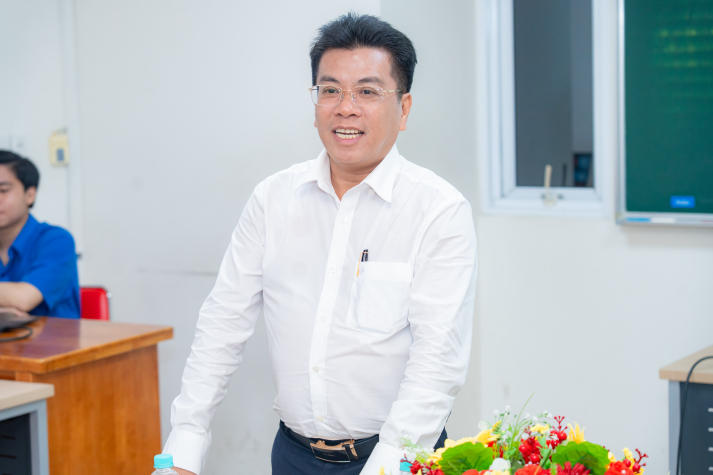 Đoàn Khoa Tài chính - Thương mại kiện toàn nhân sự chủ chốt nhiệm kỳ 2024-2027 77