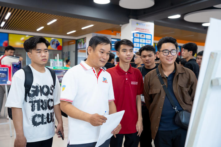 ​Chung kết cuộc thi Thiết kế công nghiệp lần 4 - Industrial design: Giao thoa giữa kỹ thuật và cảm hứng sáng tạo 51