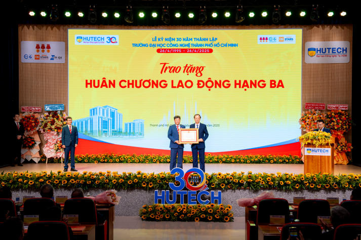 HUTECH long trọng kỷ niệm 30 năm thành lập: Một hành trình, triệu khát vọng bền vững 80