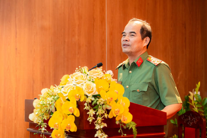 Khai giảng chương trình Ngôn ngữ Anh từ xa: Dấu ấn hợp tác đào tạo giữa HUTECH và Đại học An ninh Nhân dân 37