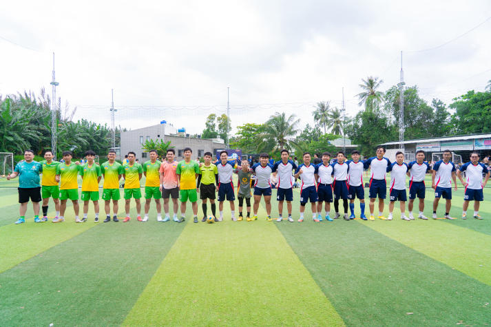 Giải bóng đá Chi bộ 17: Chung sức gây quỹ, thắp sáng mùa Trung thu cho trẻ em Vĩnh Long 89