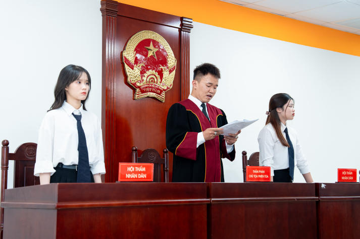 HUTECH công bố ngưỡng đảm bảo chất lượng đầu vào đối với nhóm ngành Luật và Khoa học sức khỏe năm 2026 230