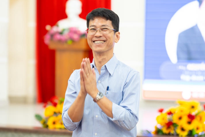[Video] CEO Nguyễn Quốc Kỳ kể chuyện chinh phục ước mơ cùng sinh viên HUTECH 187