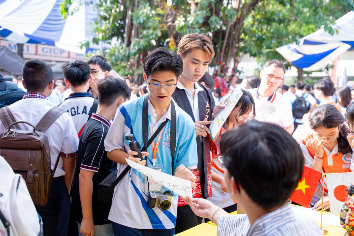 VJIT đồng hành cùng học sinh THPT trên hành trình hội nhập 60