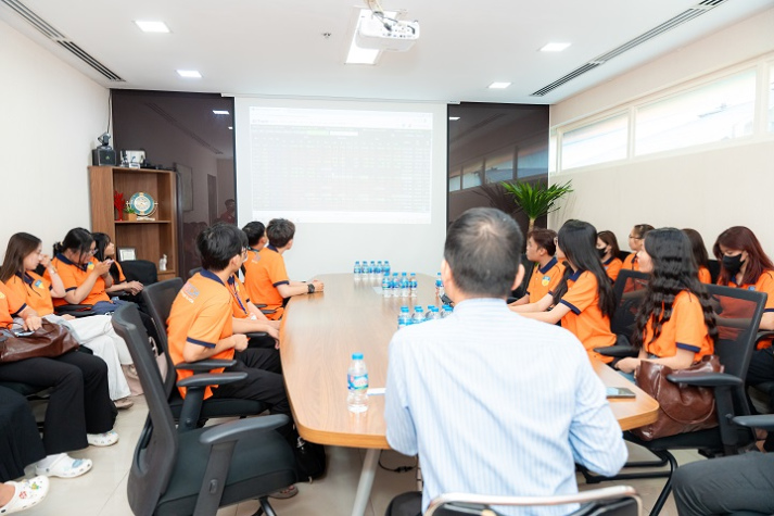 Sinh viên Tài chính - Ngân hàng trải nghiệm tại Công ty Chứng khoán FPT, mở lối tương lai nghề nghiệp 33