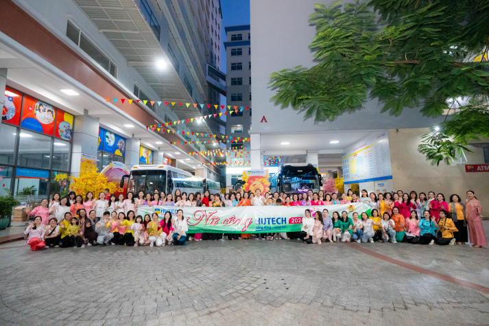 Ngày hội Nữ công HUTECH 2026: Gắn kết yêu thương, lan toả năng lượng tích cực 12