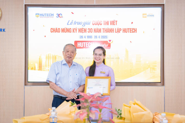 HUTECH vinh danh 08 tác giả xuất sắc Cuộc thi Viết “HUTECH tôi yêu” 222