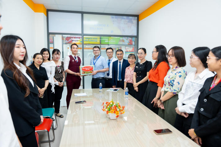 Học viên cao học HUTECH khám phá cơ hội nghề nghiệp và phương pháp giảng dạy quốc tế tại Royal School 91