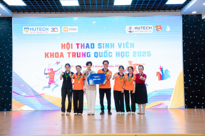 Hơn 200 vận động viên Khoa Trung Quốc học bùng nổ khát vọng bứt phá tại hội thao 111