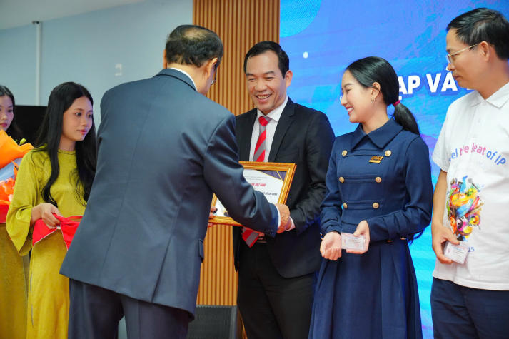 HUTECH ký kết MOU với Hội Sáng chế Việt Nam: Thúc đẩy hệ sinh thái sở hữu trí tuệ và đổi mới sáng tạo 47