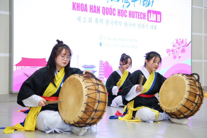 Hấp dẫn với Chung kết cuộc thi “Nói tiếng Hàn lần II” của khoa Hàn Quốc học 26