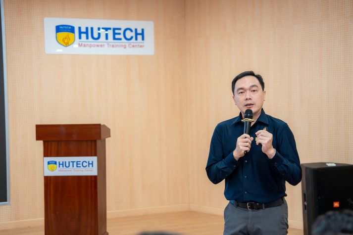 Sinh viên Khoa Xây dựng hoàn thiện kỹ năng bảo vệ đồ án và hồ sơ tuyển dụng 32